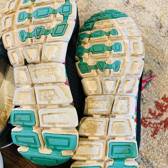 Reebok running shoes - Picture 2 of 6